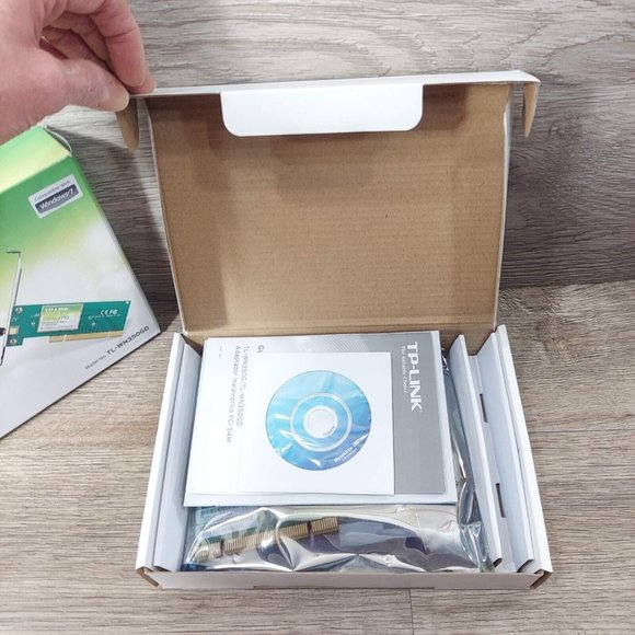 TP-Link 54 Mbps Wireless G PCl Express Adapter Model TL-WN350GD Rev:1.2 Computer - Picture 2 of 15